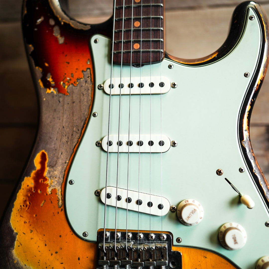 Fender Custom Shop Roasted '61 Stratocaster Super Heavy Relic in 3-Tone Sunburst