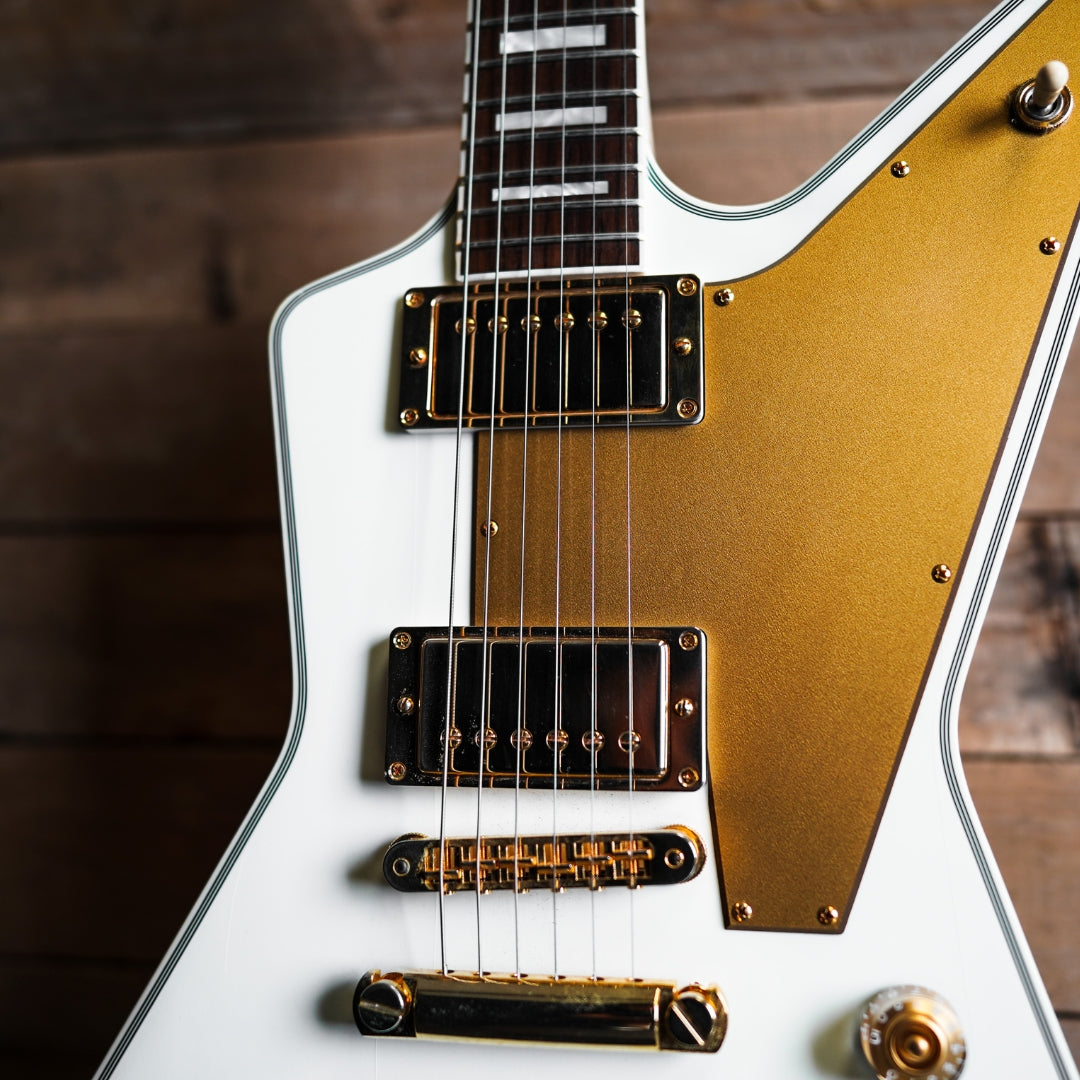 Gibson Lzzy Hale Signature Explorer in Alpine White