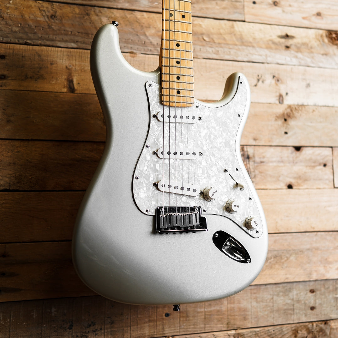 2003 Fender USA Stratocaster In Inca Silver