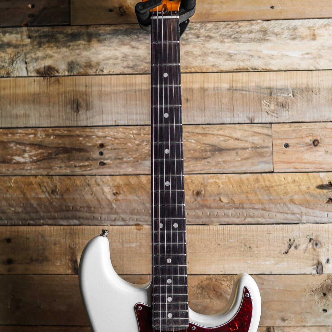 2023 Fender Ultra Stratocaster In Arctic Pearl