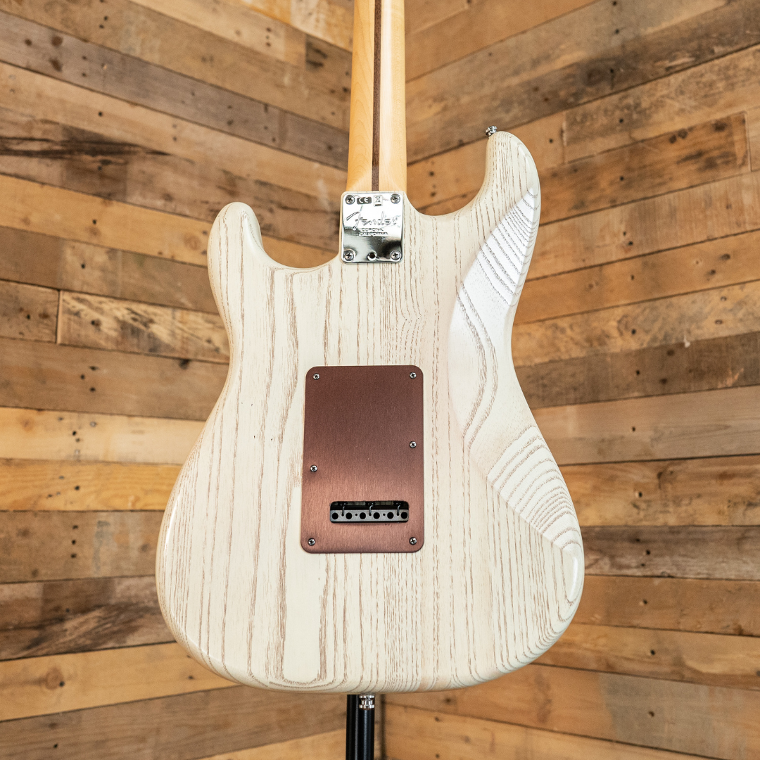 Fender FSR American Standard Rustic Ash Stratocaster in Olympic White