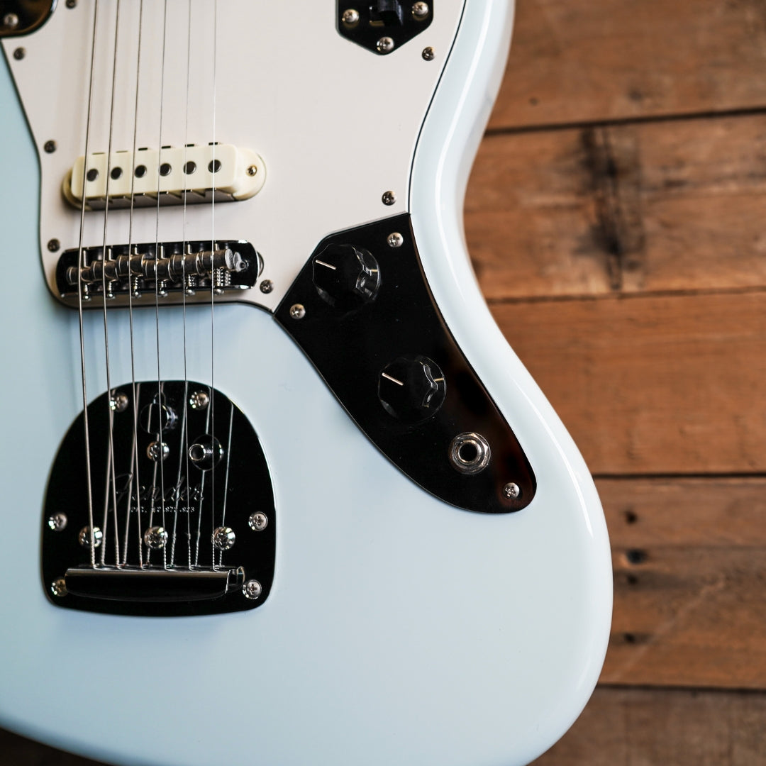 Fender FSR Made in Japan Traditional '60s Jaguar in Sonic Blue