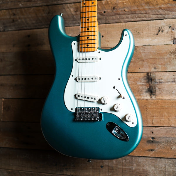 ギター Fender Stratcaster 57 vintage Series Fender American Vintage '57 Stratocaster Electric Guitar Ice