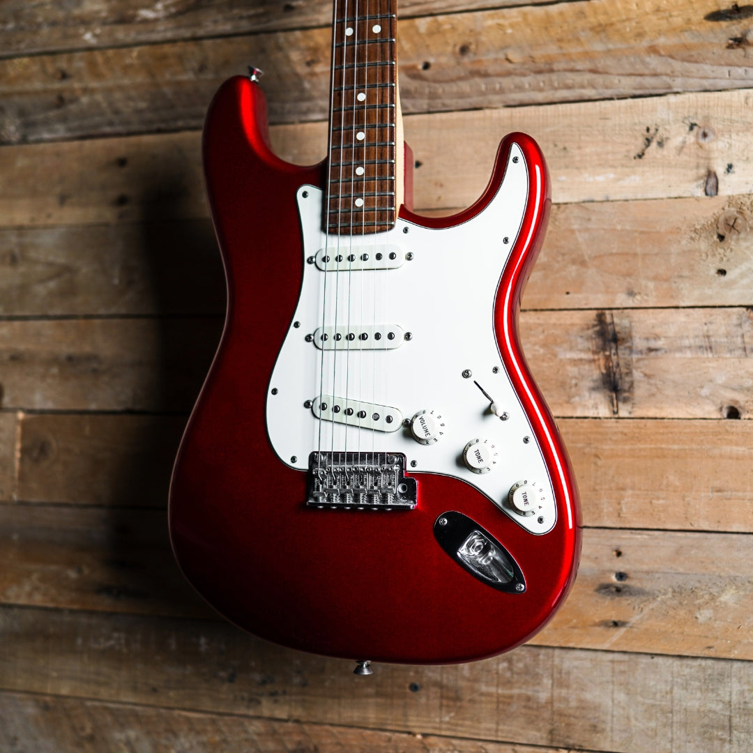 Fender American Professional Stratocaster in Candy Apple Red