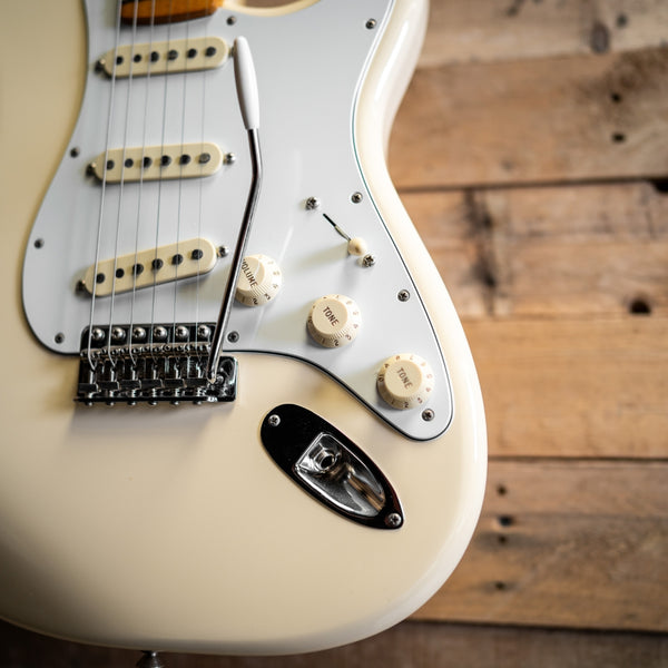 Fender Jimi Hendrix Stratocaster in Olympic White