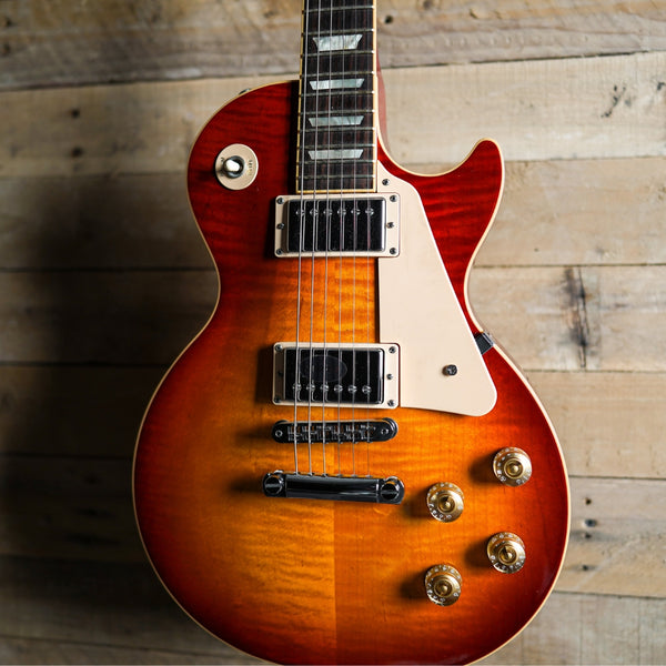 Gibson Les Paul Traditional in Heritage Cherry Sunburst