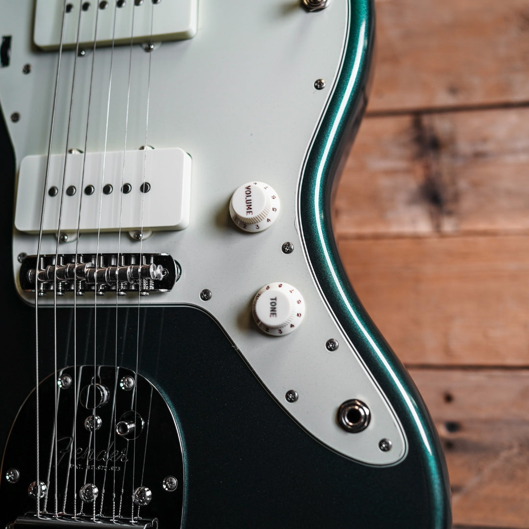 Fender FSR Made in Japan Traditional '60s Jazzmaster in Sherwood