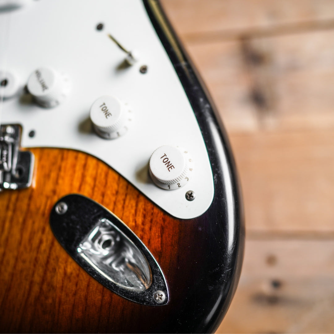 2004 Fender Custom Shop 50th Anniversary 1954 Stratocaster Relic Master Built By Dennis Galuszka -  Two Tone Sunburst