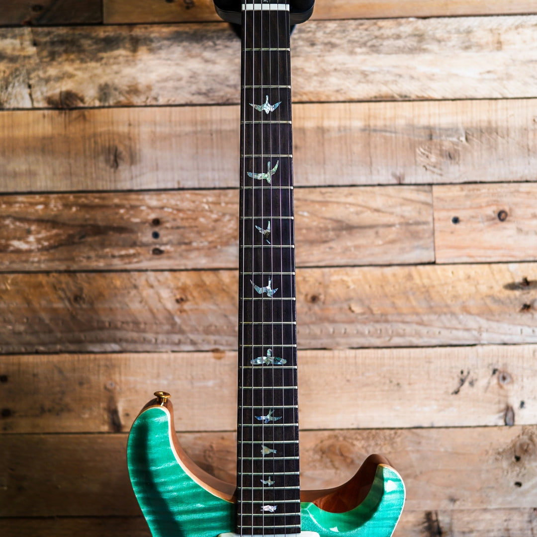 2022 PRS Wood Library Modern Eagle V 10 Top In Blue Fade