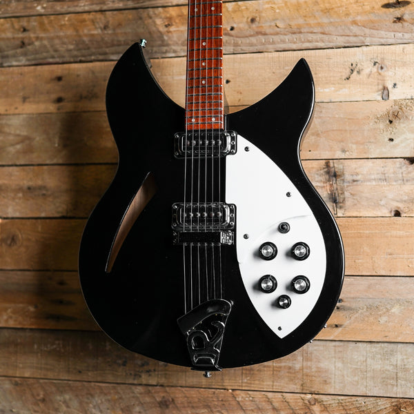 2000 Rickenbacker 330 In Jetglo – Fat Bottom Guitars 2000 Rickenbacker 330 In Jetglo – Fat Bottom Guitars