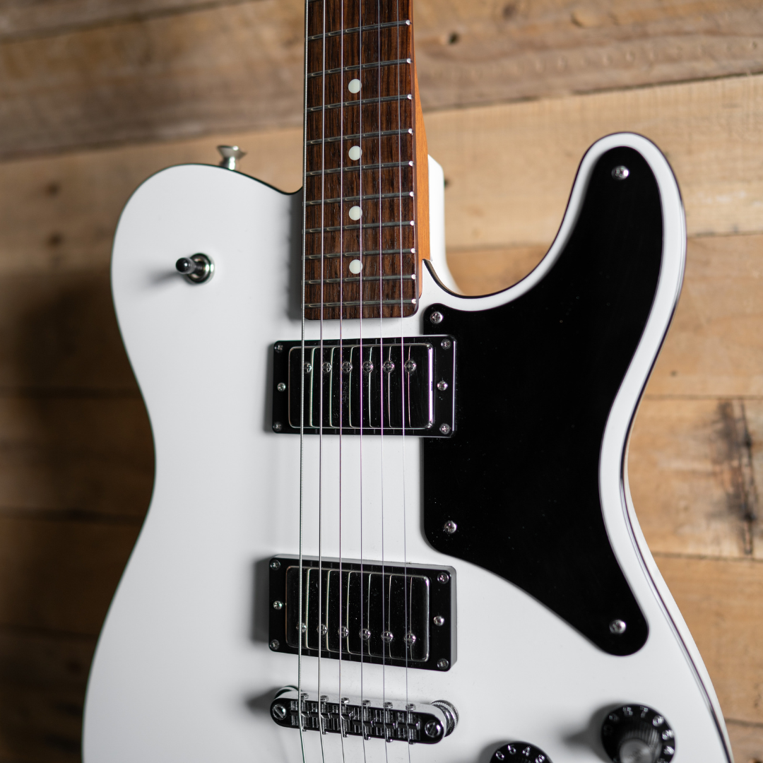 Fender MIJ Troublemaker Telecaster in Arctic White