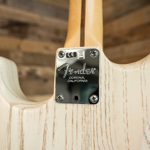 Fender FSR American Standard Rustic Ash Stratocaster in Olympic White